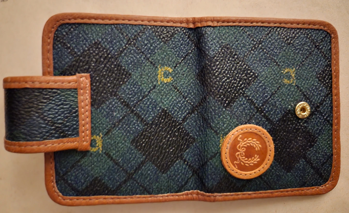 Leather Alfred Sung credit card holder image indicator(3)