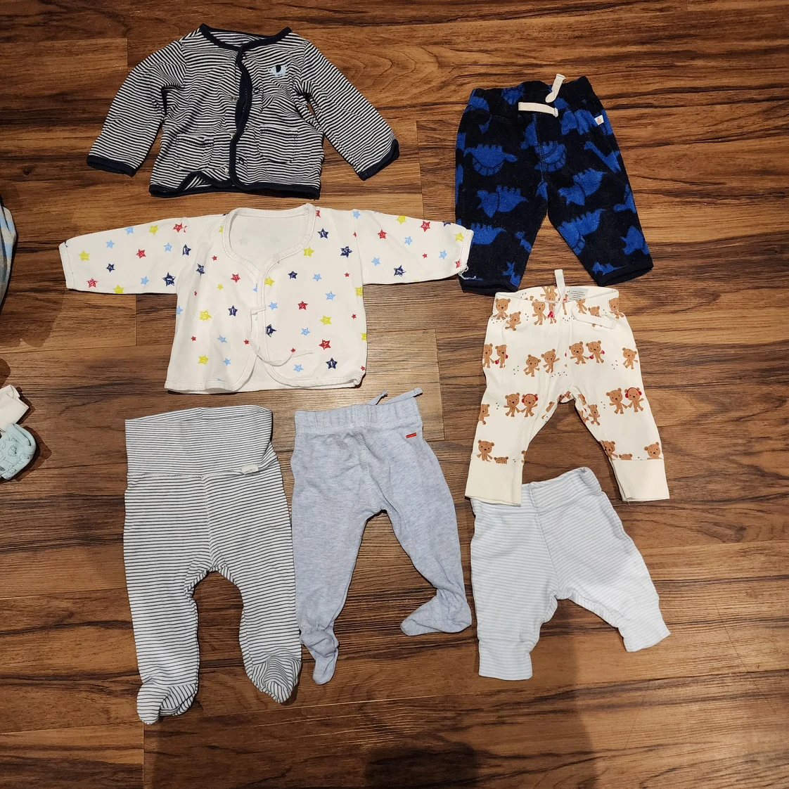 50 baby clothes 0-3 months - photo 3