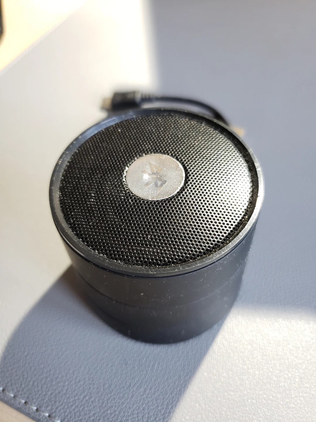 Protable Bluetooth MIC Speaker (outdoor/indoor) - photo 2