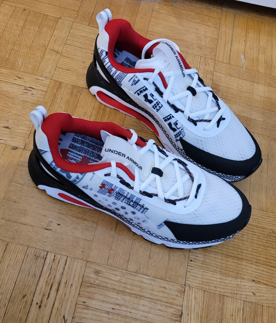 Under-armour shoes ( Size 8.5) thumbnail