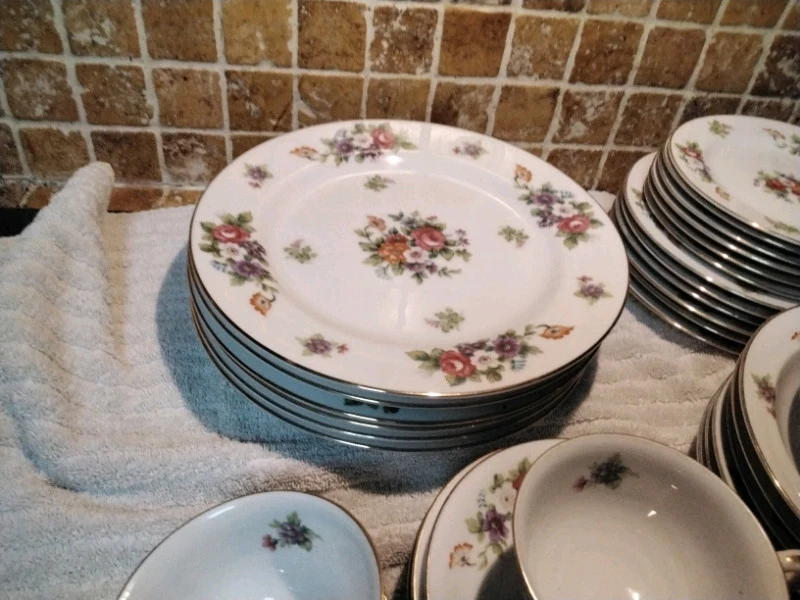 Collection of Sango Japan China Dishes at Least 5 Sets image indicator(2)