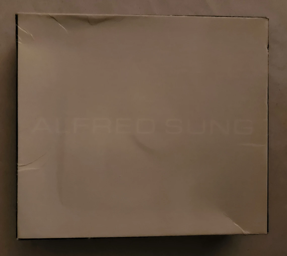 Leather Alfred Sung credit card holder image indicator(4)