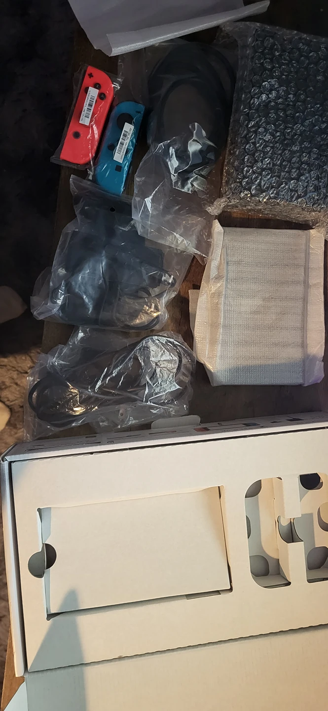 Nintendo Switch V2 - photo 3
