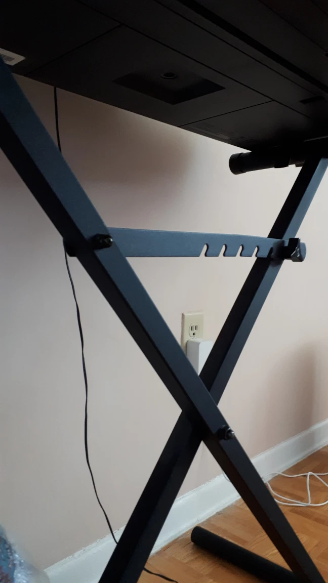 Yamaha Keyboard with stand and manuals - photo 2