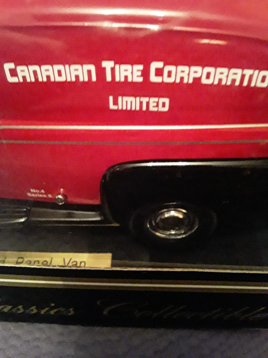 Liberty Classics 1948 Ford Panel Toy/Van Canadian Tire. - photo 3