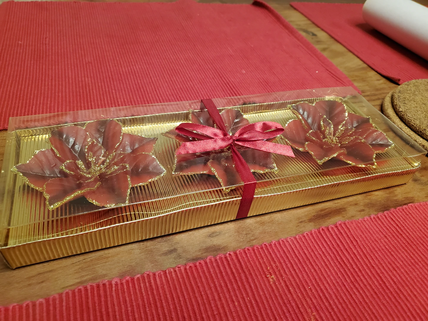Poinsettia candle thumbnail