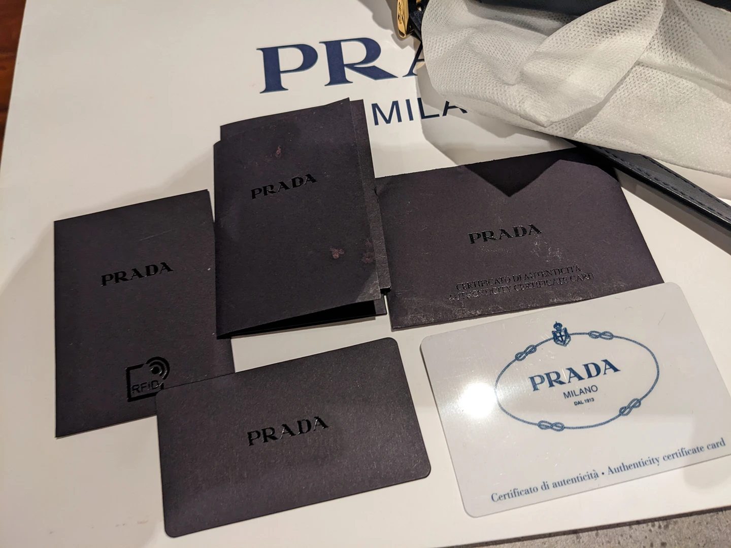 Prada womens handbag - photo 3