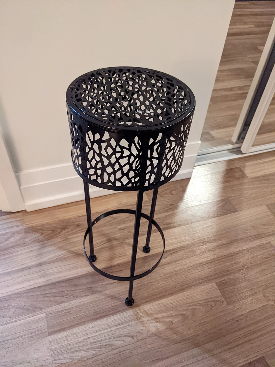 plant stand thumbnail