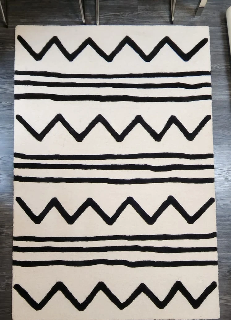 SAFAVIEH Kids Collection 4' x 6' Ivory/Black Wool Area Rug thumbnail