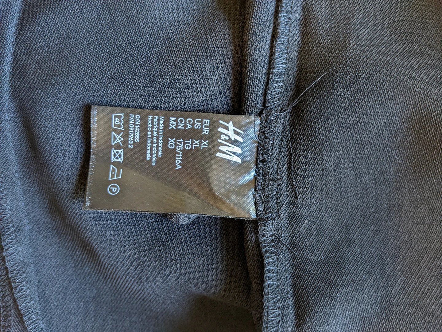 H&M Puff-sleeved Dress NEVER WORN TAG STILL ON image indicator(5)