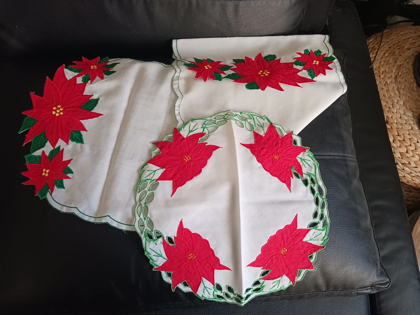 Table Top Accent/ Gift wrap $11each image indicator(2)