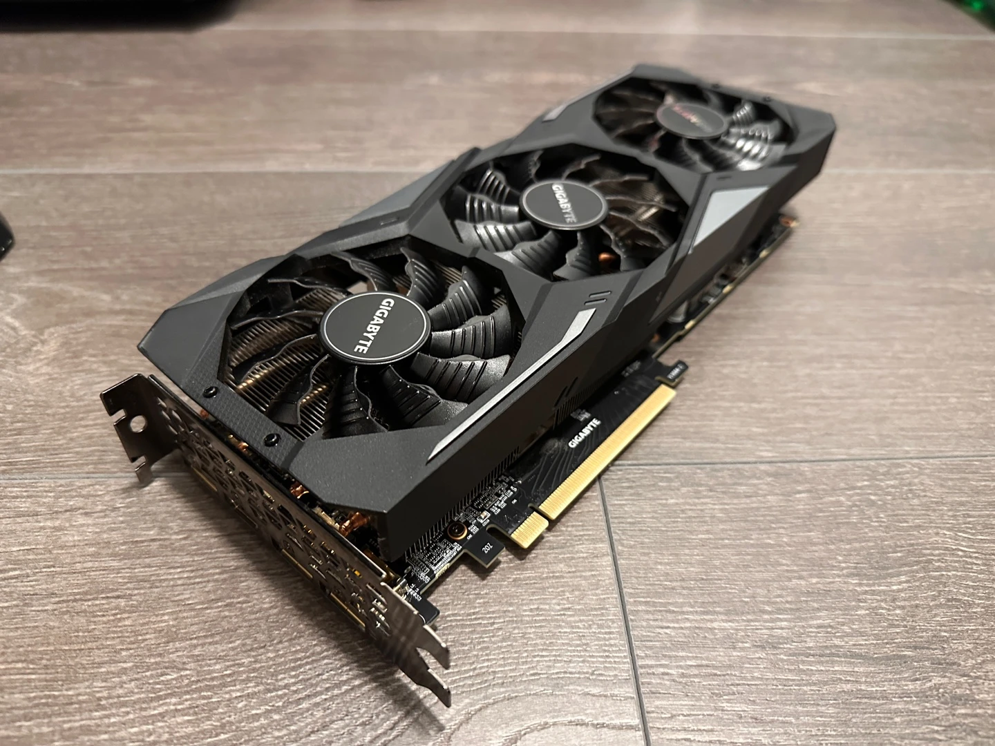 GIGABYTE RTX 2070 super GPU - photo 2