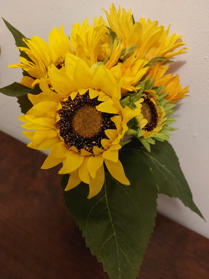 Laelfe 7PCS Artificial Sunflower Flowers thumbnail