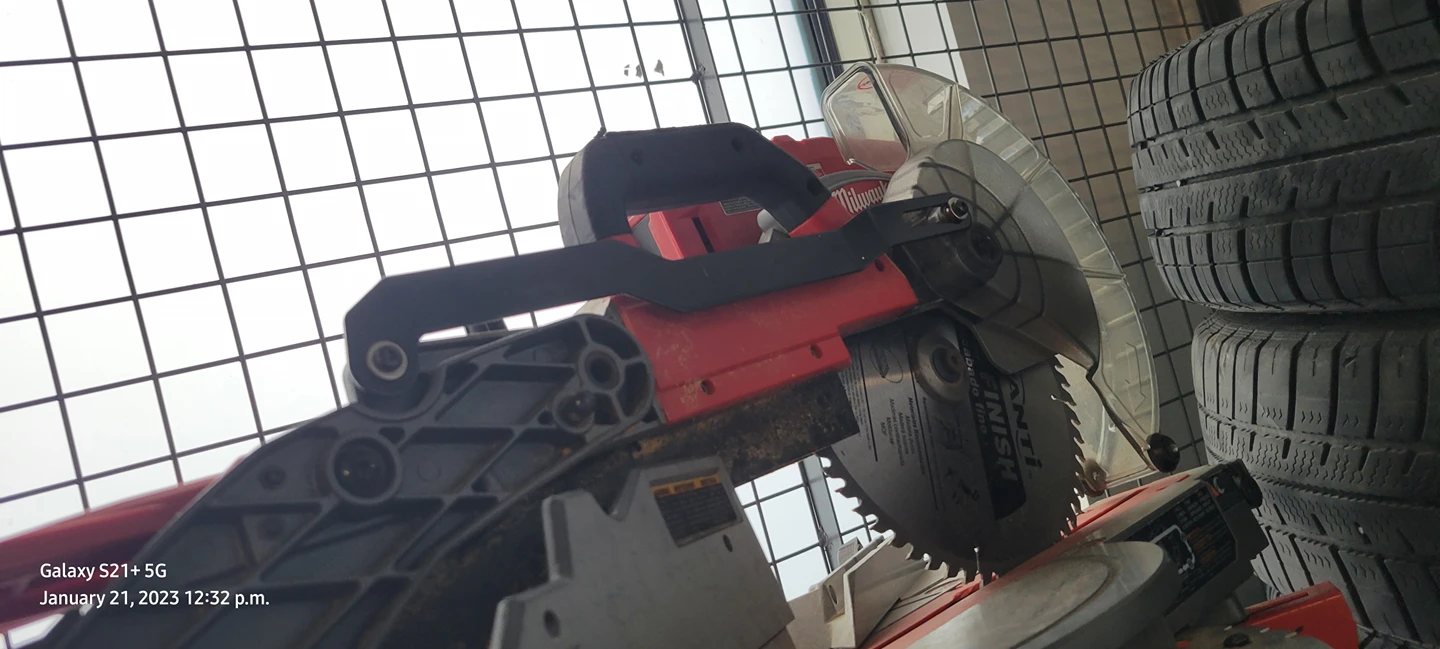Milwaukee  Dual bevel 10" compound mitre saw - photo 2