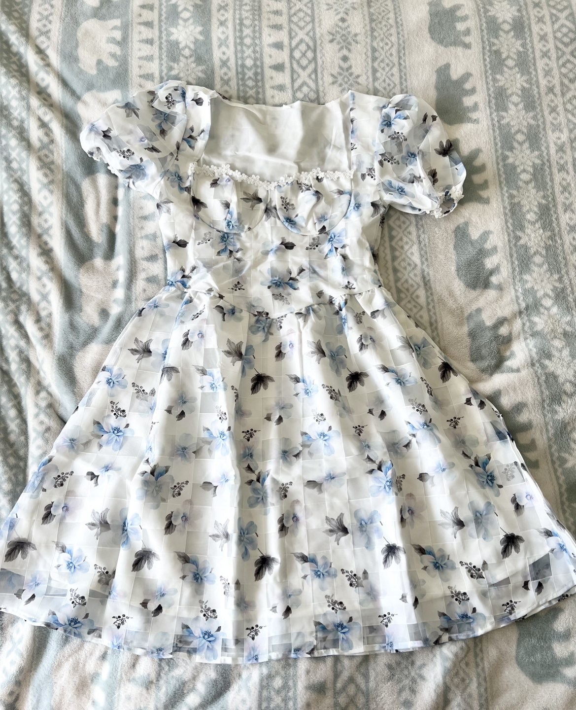 Gorgeous summer dress thumbnail