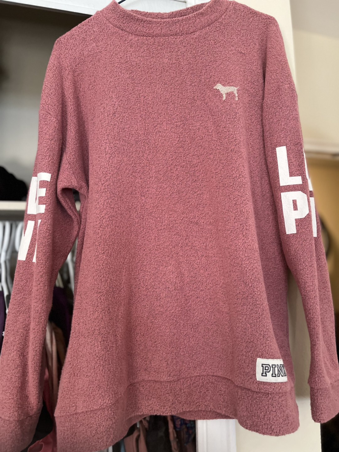 PINK VICTORIA’s SECRET image indicator(3)