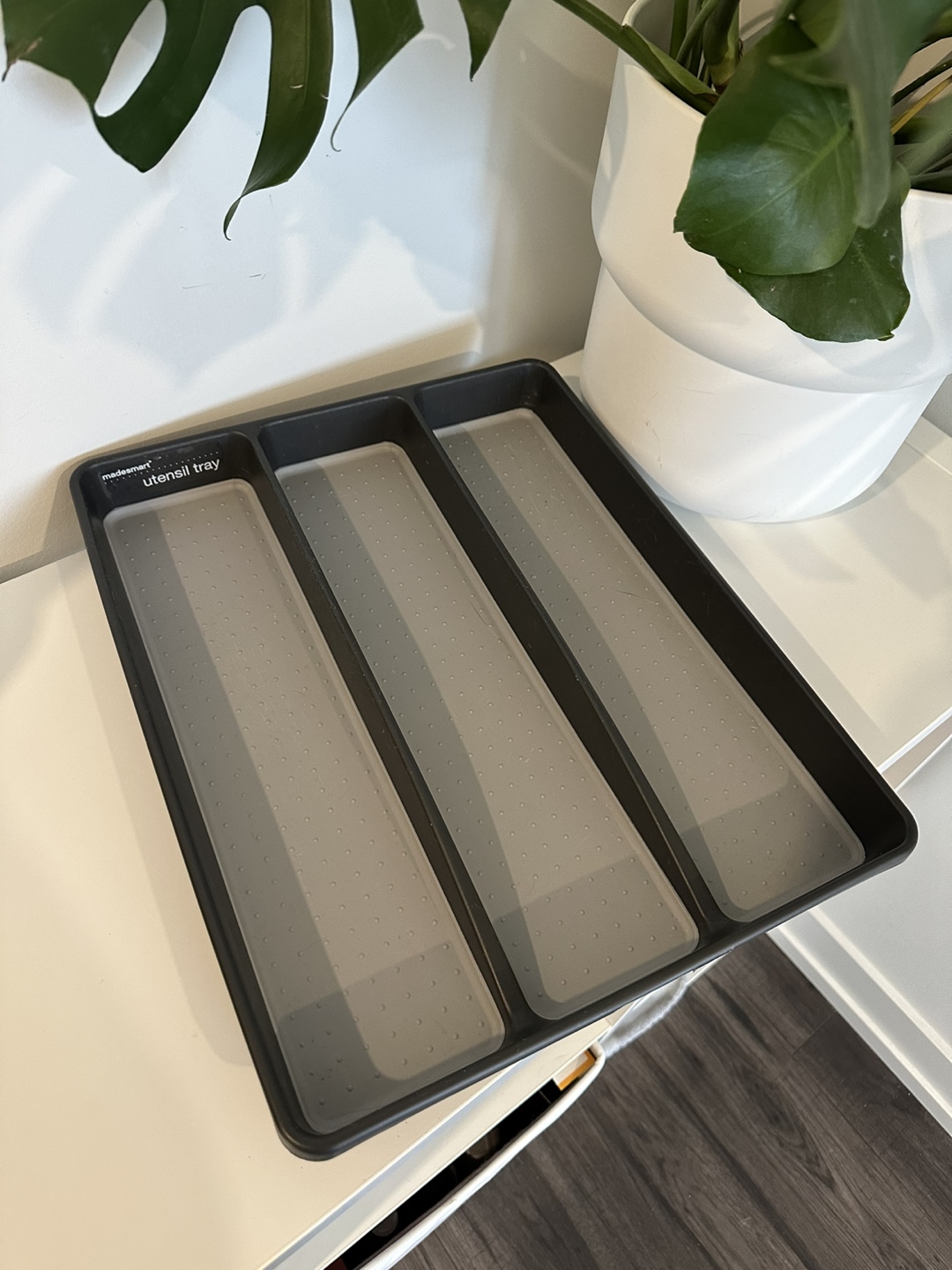 Utensils organizer / drawer organizer