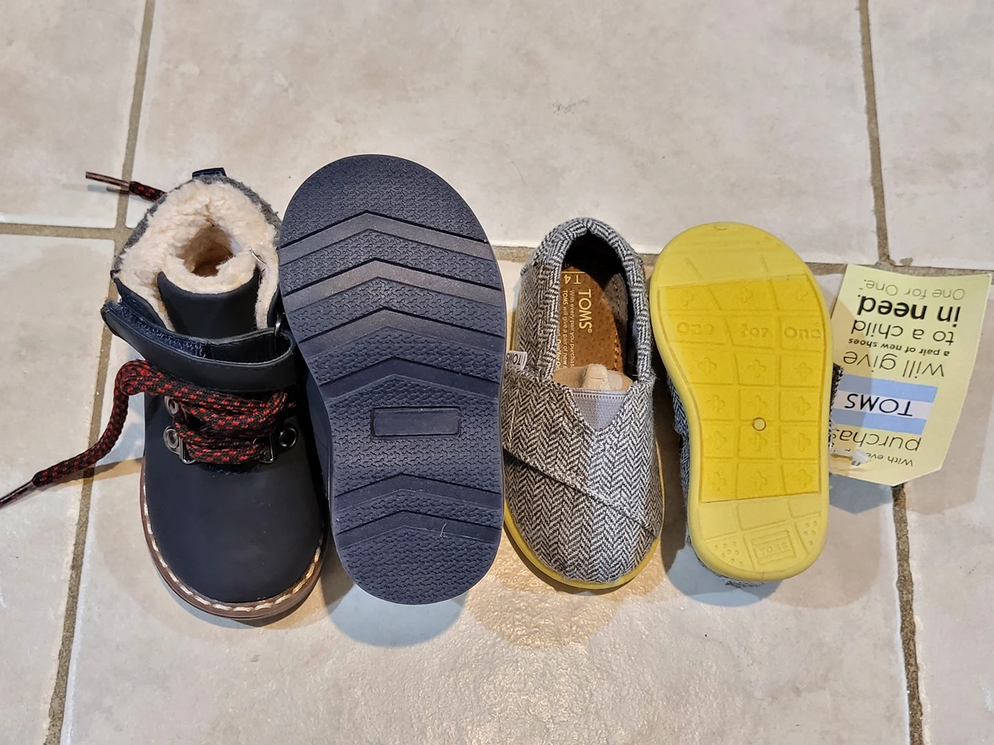 Brand name toddler shoes size 4-6 - photo 2