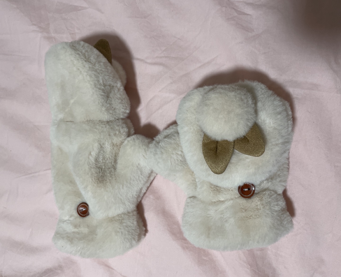 Fluffy gloves (Foldable) - photo 2