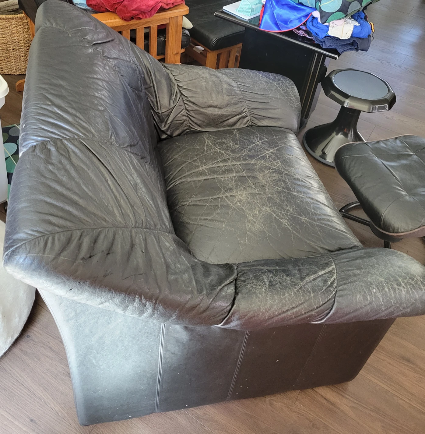 Comphy accent leather chair - photo 5