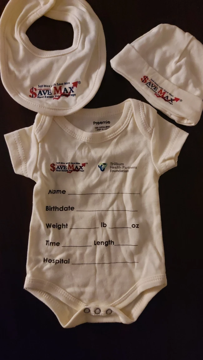 Newborn clothes #freecycle thumbnail