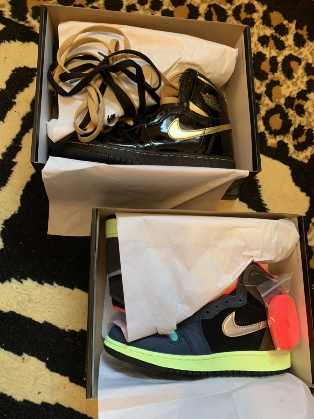 Womens & GS image indicator(7)