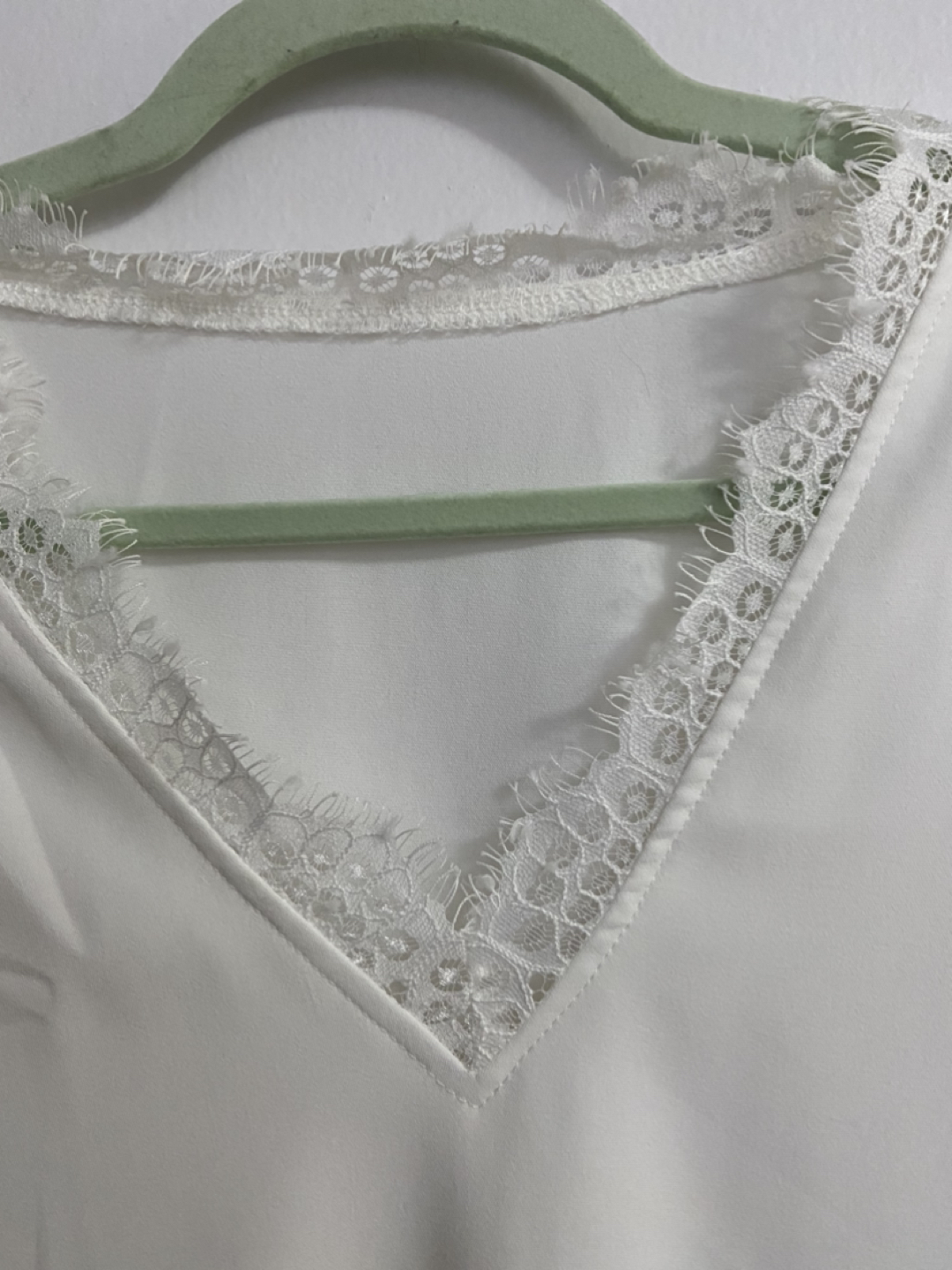 White Lace Detail Tank Top image indicator(2)
