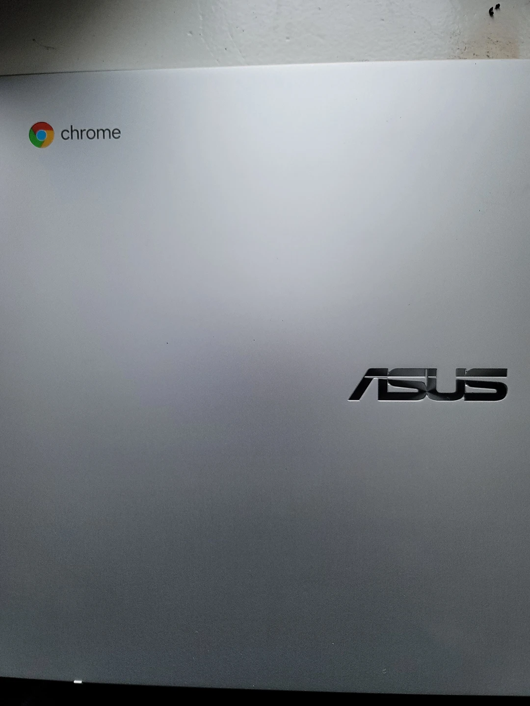 ASUS Chromebook C523NA image indicator(2)