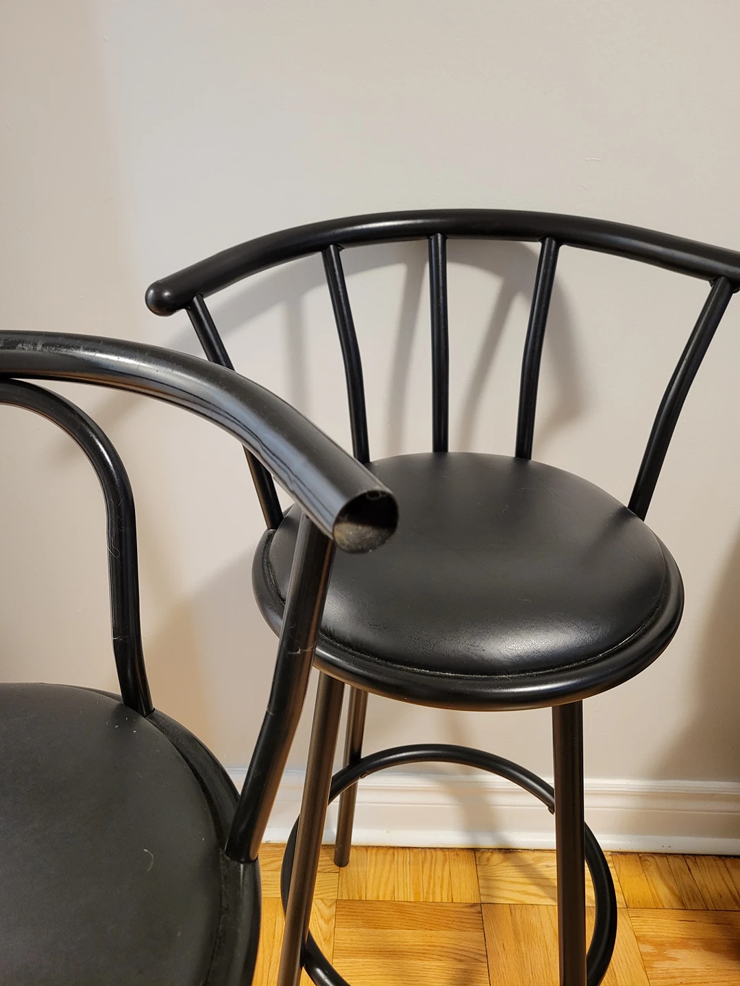 Stools (2) - photo 2