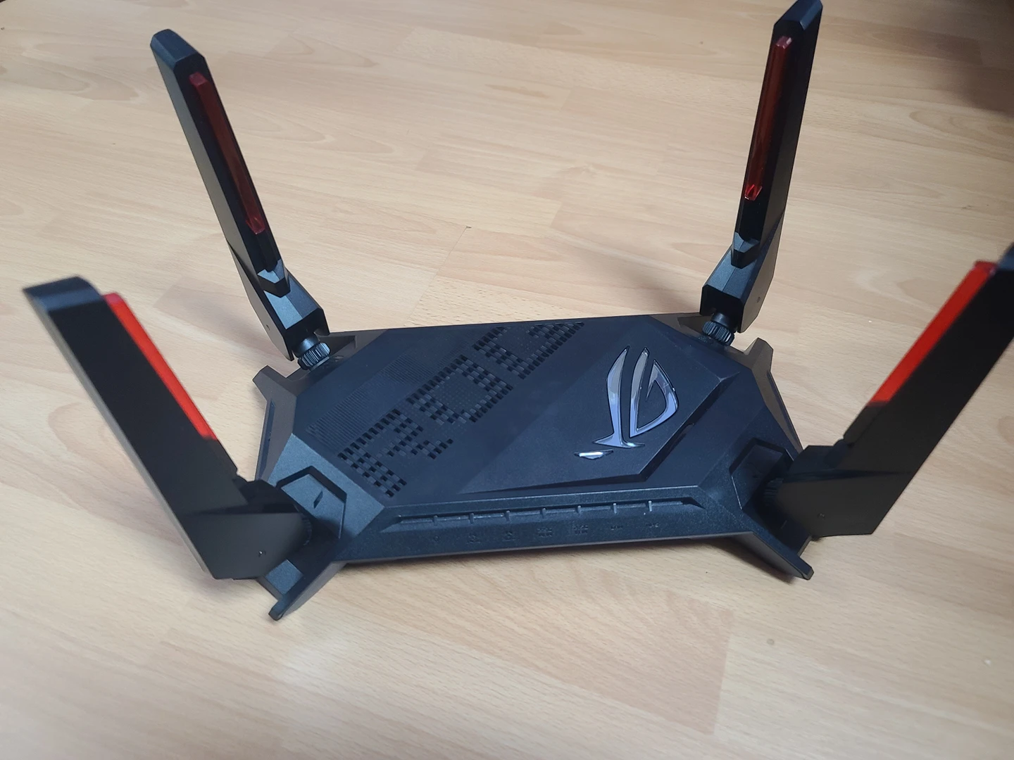 ASUS ROG Rapture WiFi 6 AX Dual Band Gaming Router (GT-AX6000) - photo 2