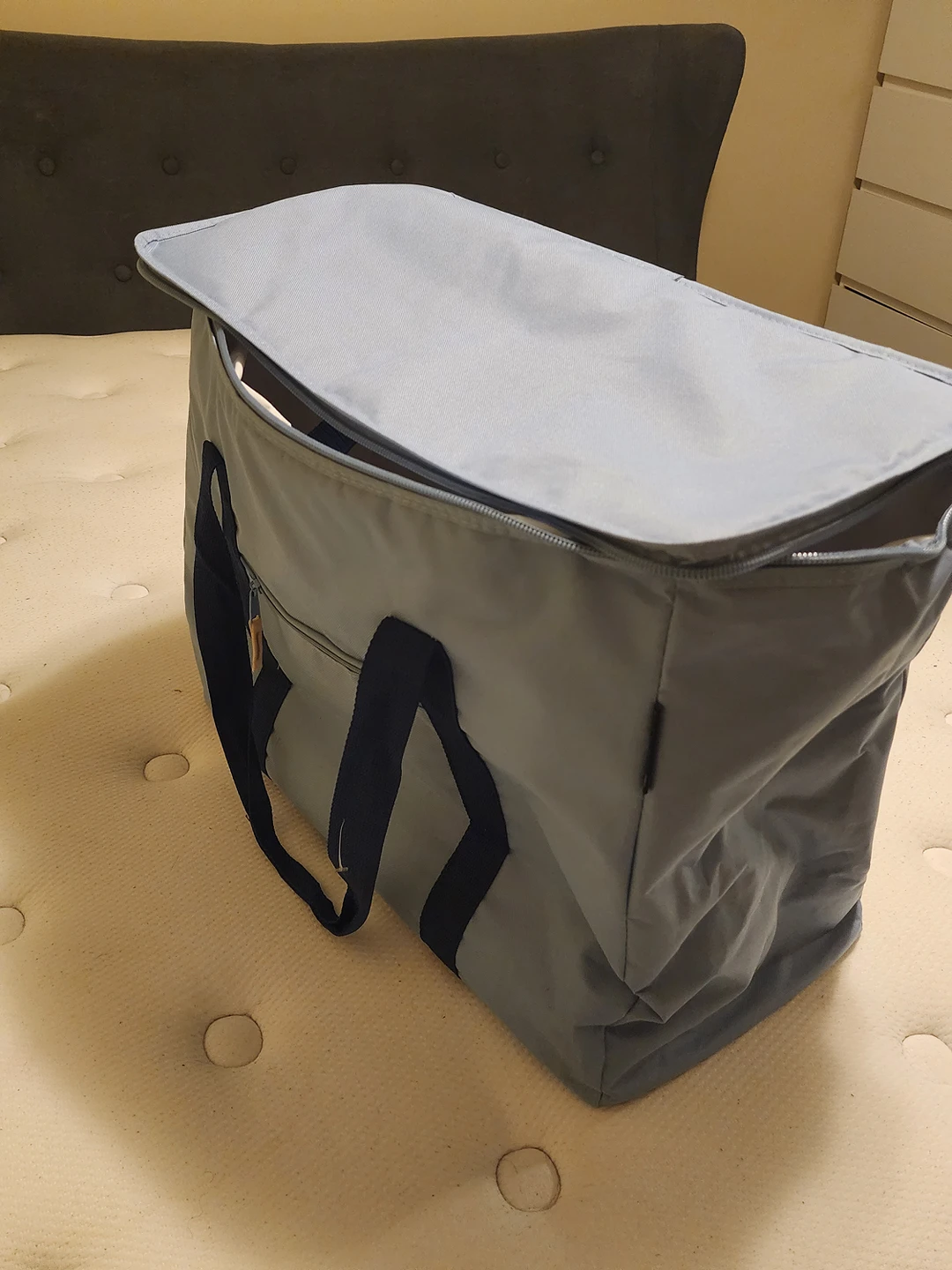 Huge cooler bag - barely used