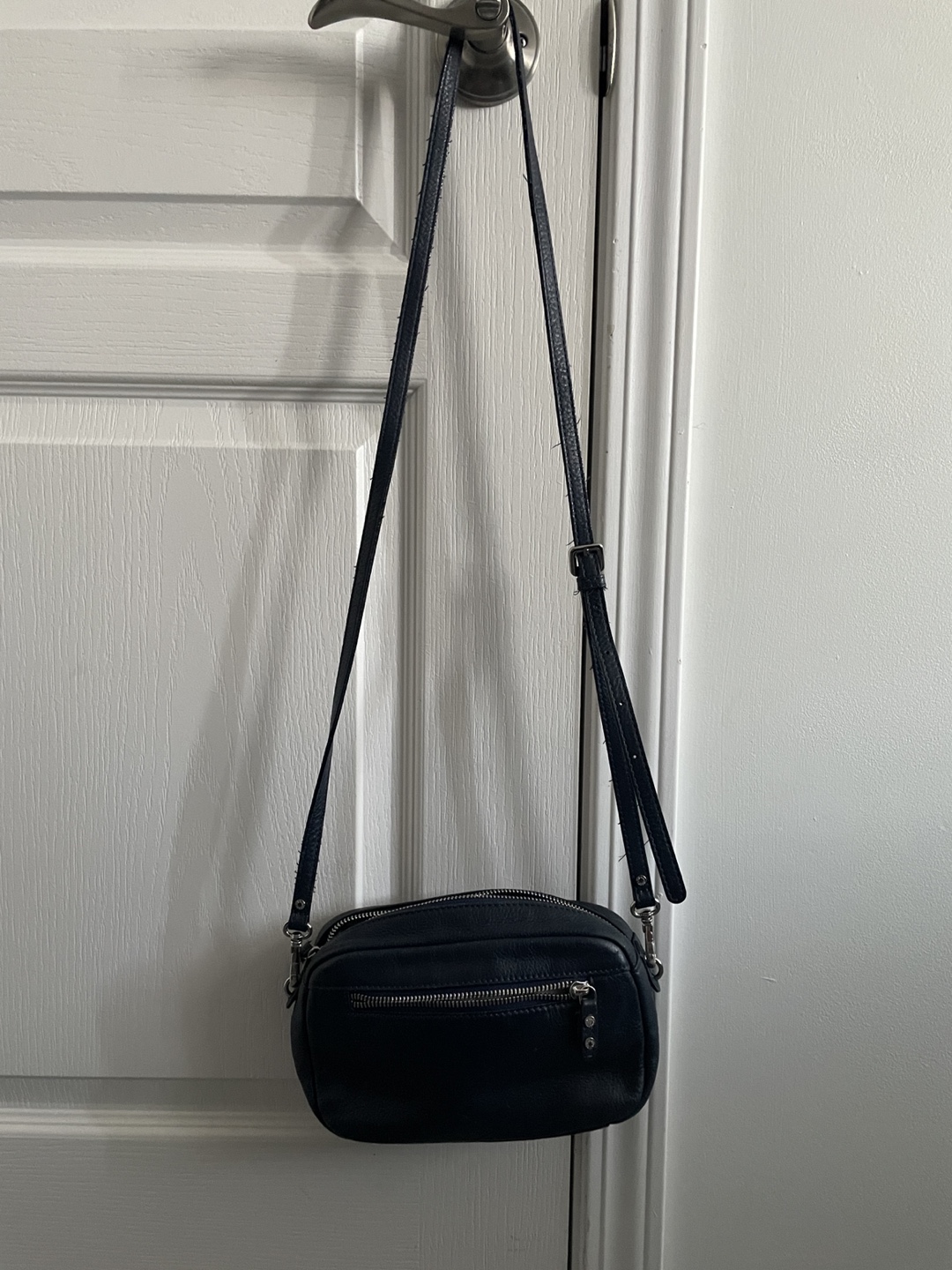 DANIER Leather navy Camera Bag #freecycle