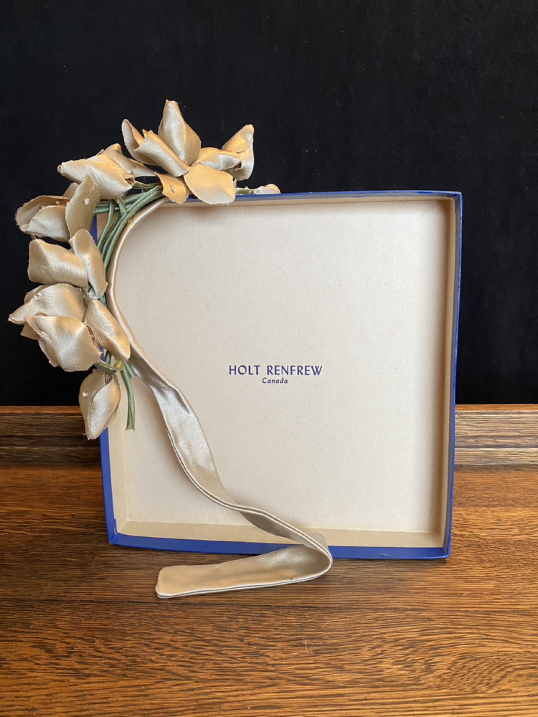 Yves Saint Laurent Floral Headband (pick up Coxwell/Danforth) thumbnail