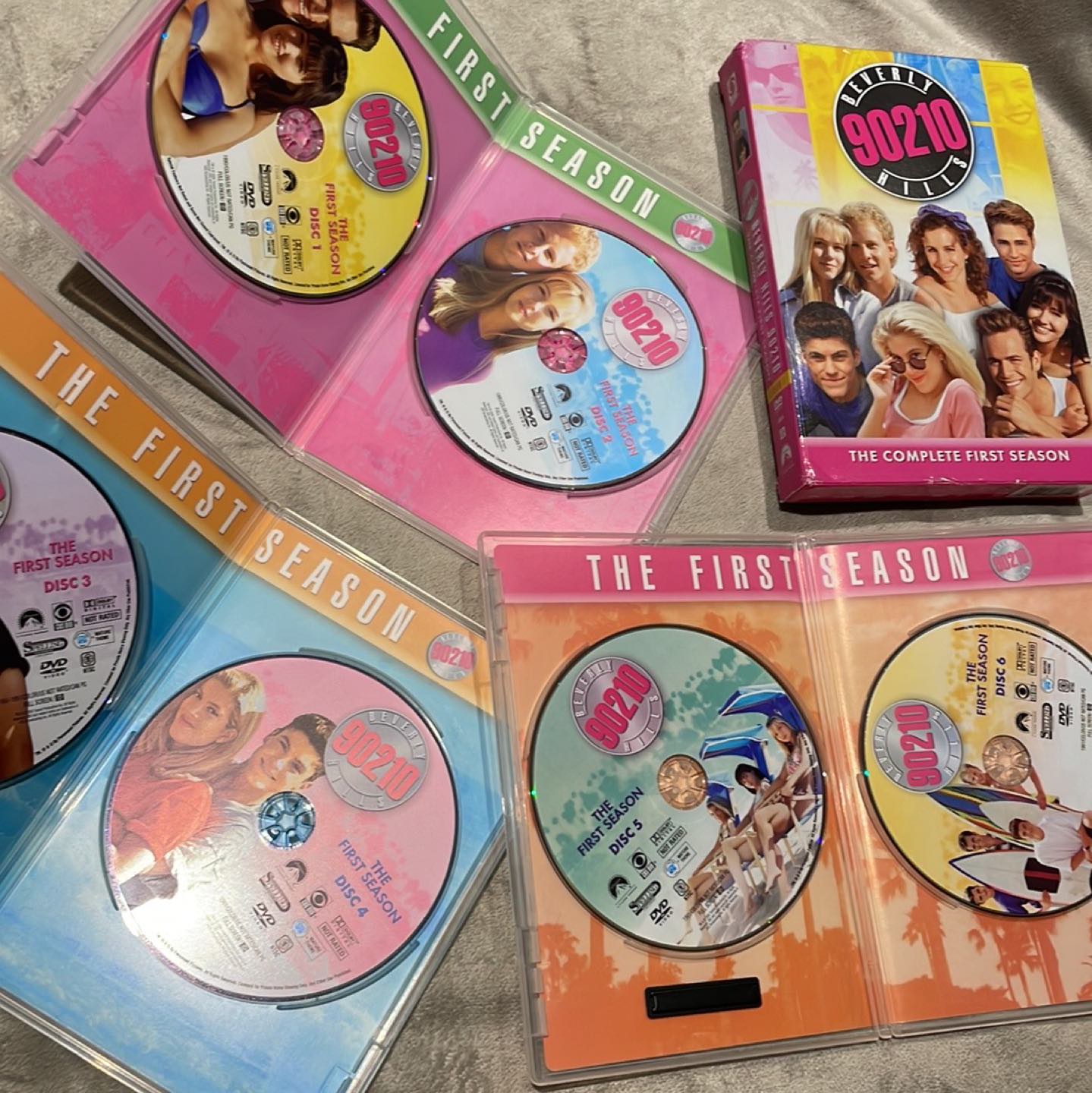 *DVD SALE!* Married with Children, I Love Lucy, Reboot, 90210.. image indicator(4)