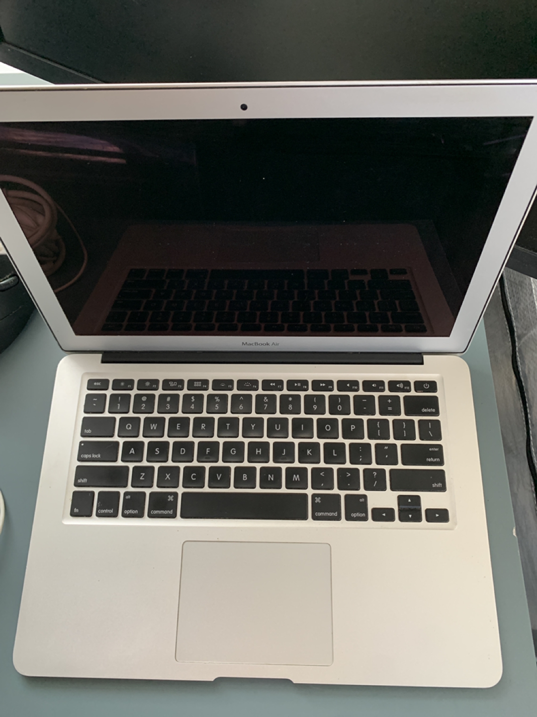 2011 MacBook Air - photo 2