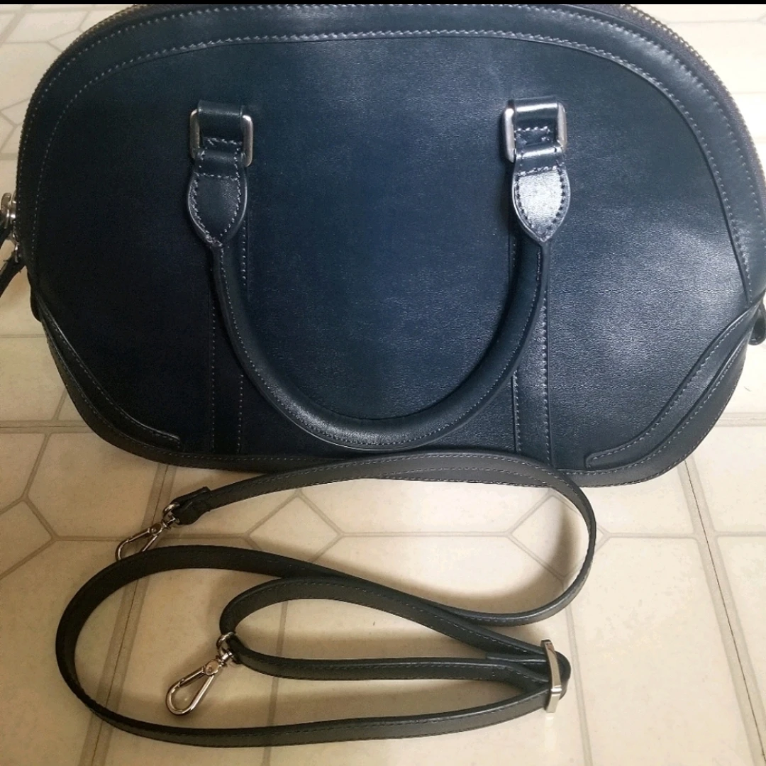 Navy blue Danier leather purse - photo 3