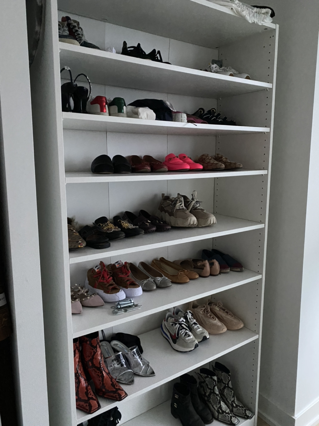 Open face cupboard/shelves thumbnail