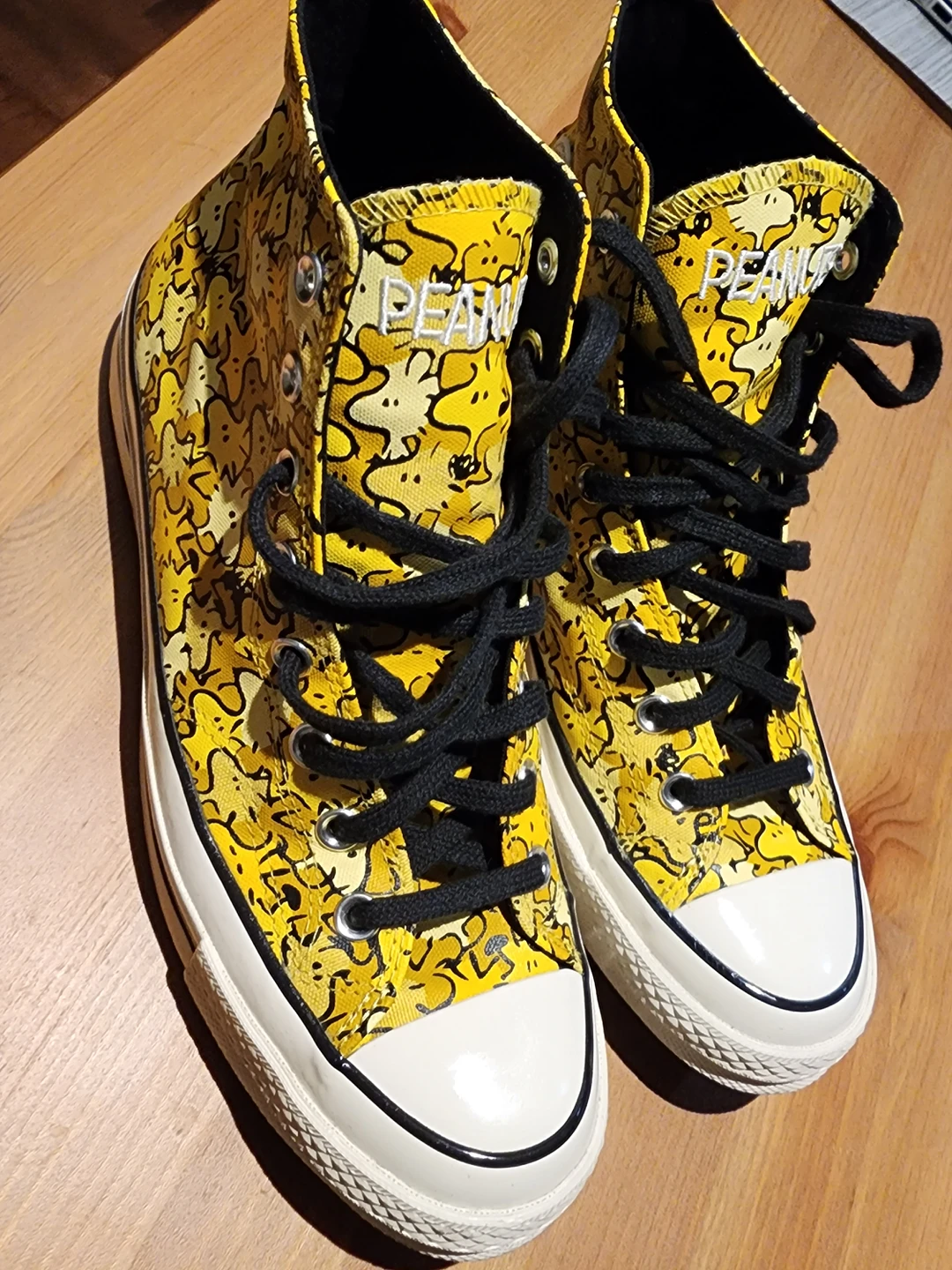 Peanuts Woodstock Converse High Tops - Size 9.5 M - Worn Once