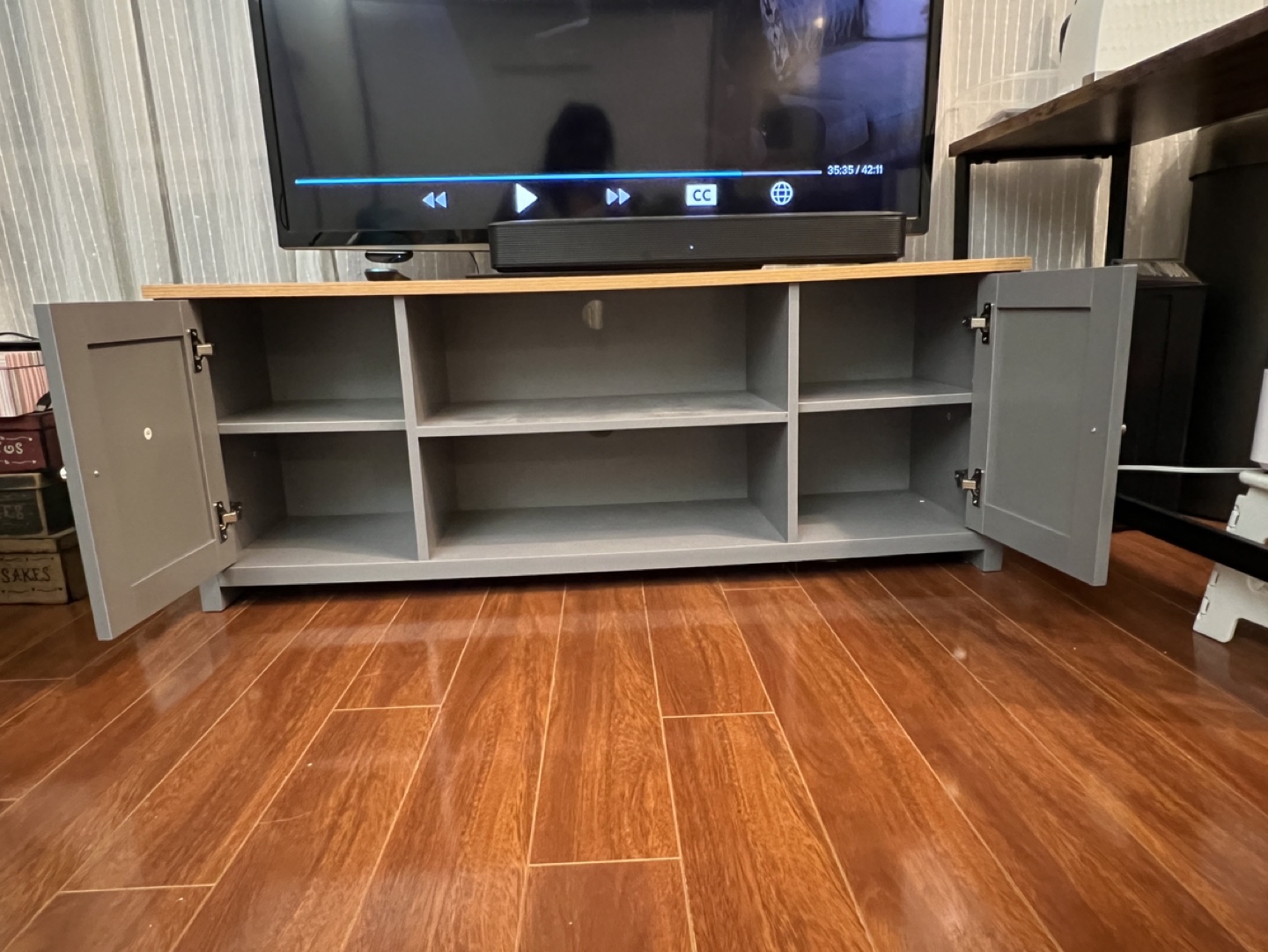 Grey Media Console image indicator(3)