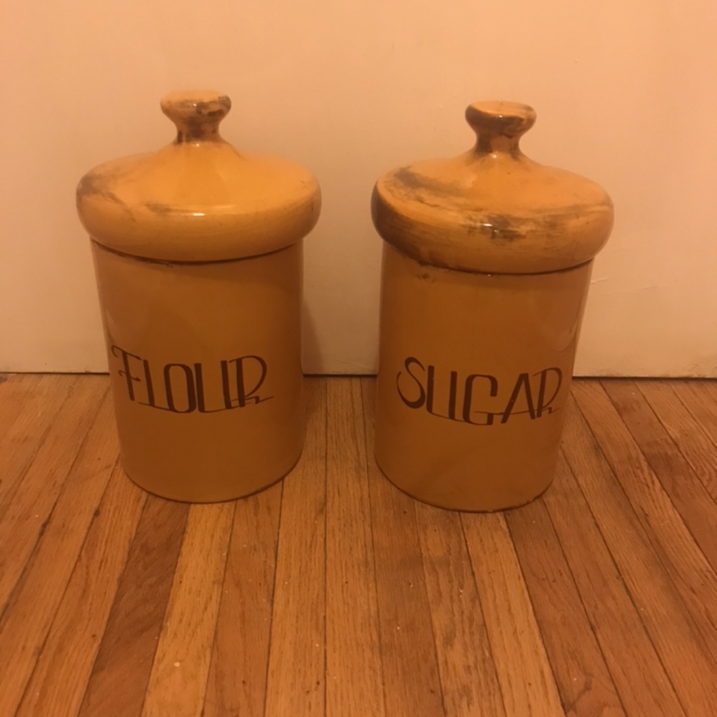 Retro Sugar and Flour containers thumbnail