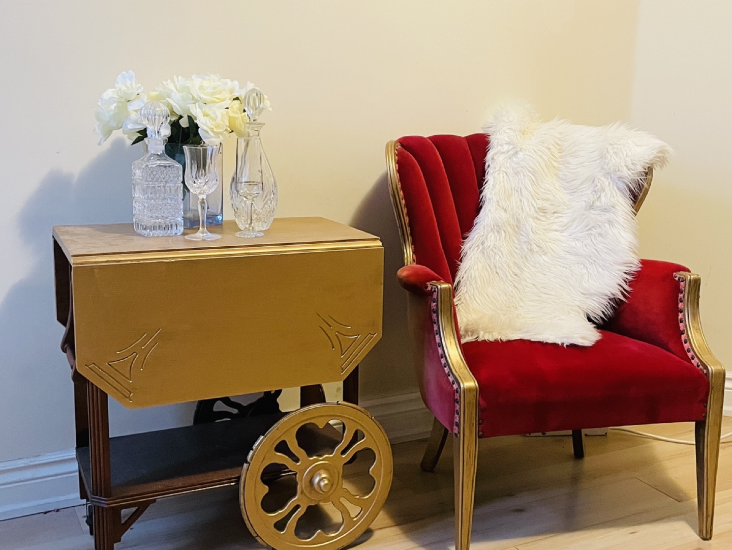 Elegant side table/wine table, gold color, $78 thumbnail