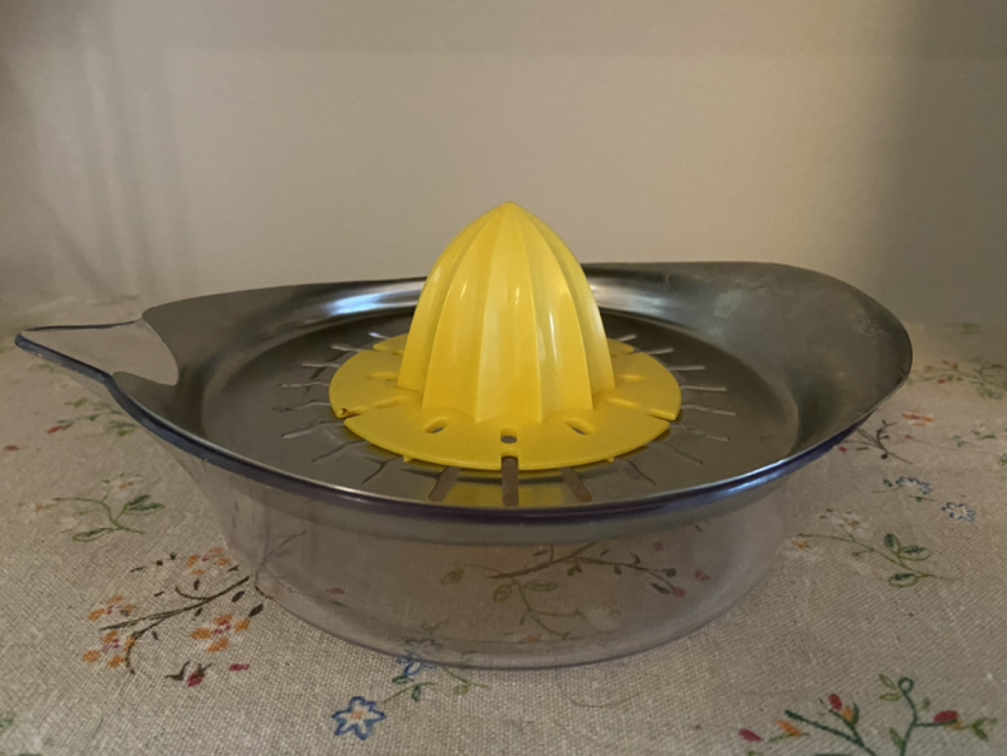 SPRITTA citrus squeezer