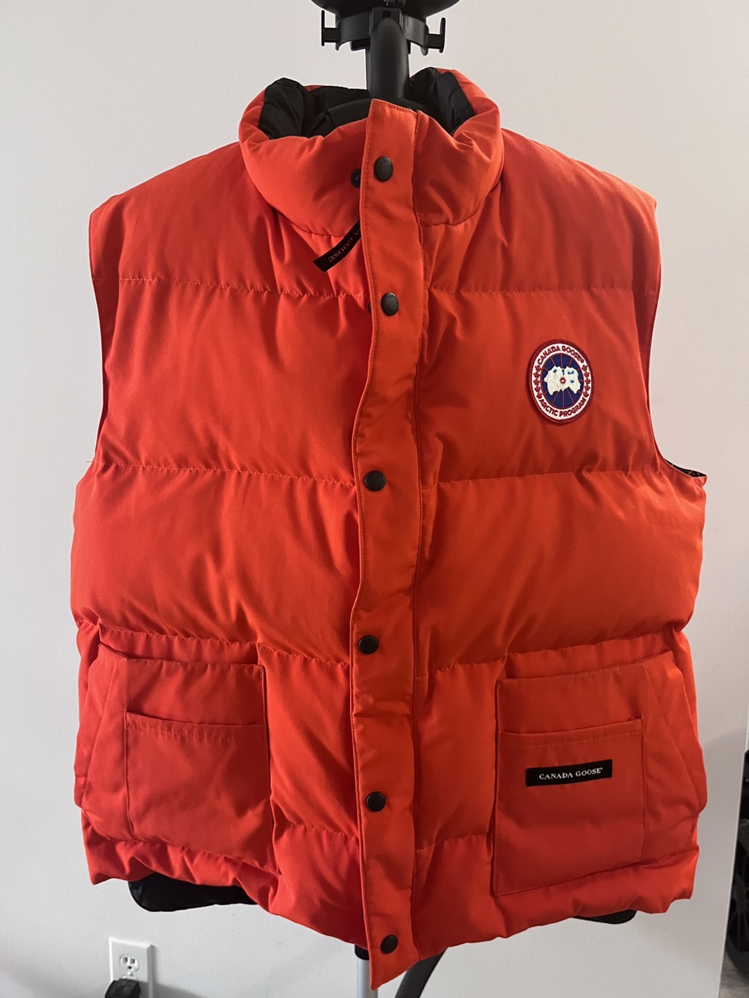 Authentic Canada Goose Mens Padded vest thumbnail