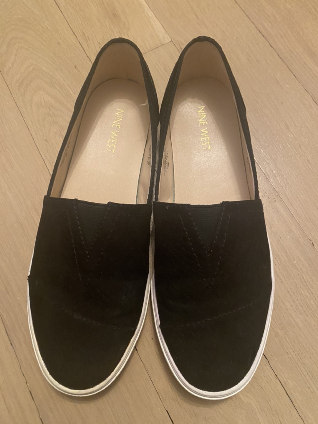 Women’s Slip on shoe thumbnail