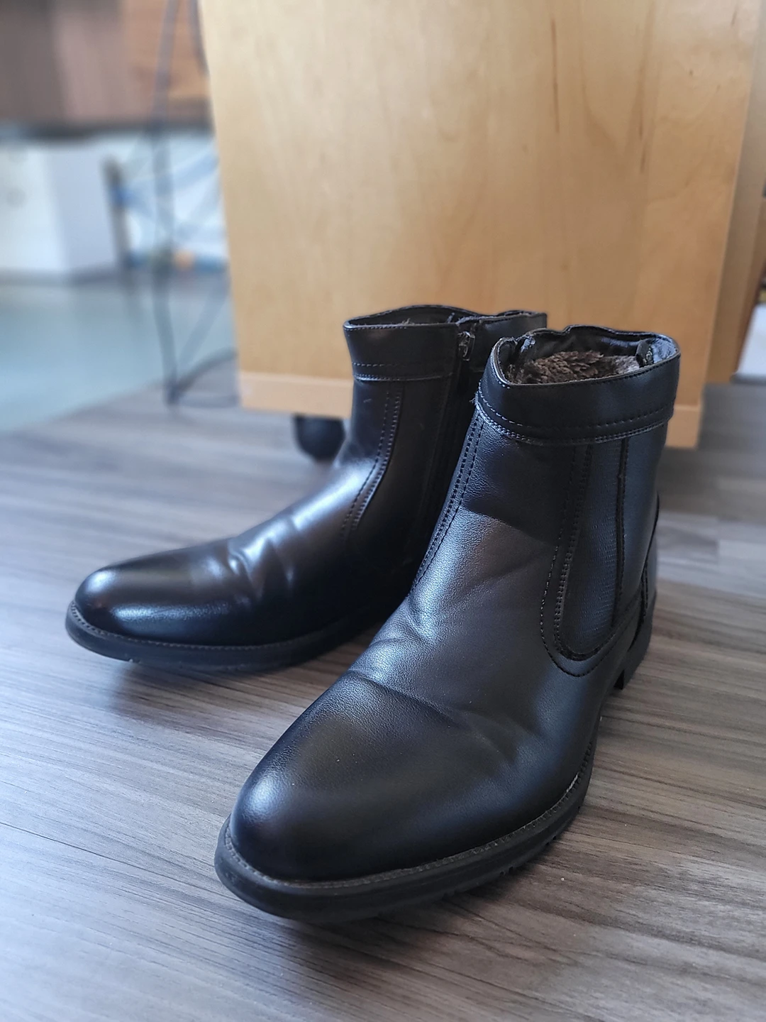 Winter boots thumbnail