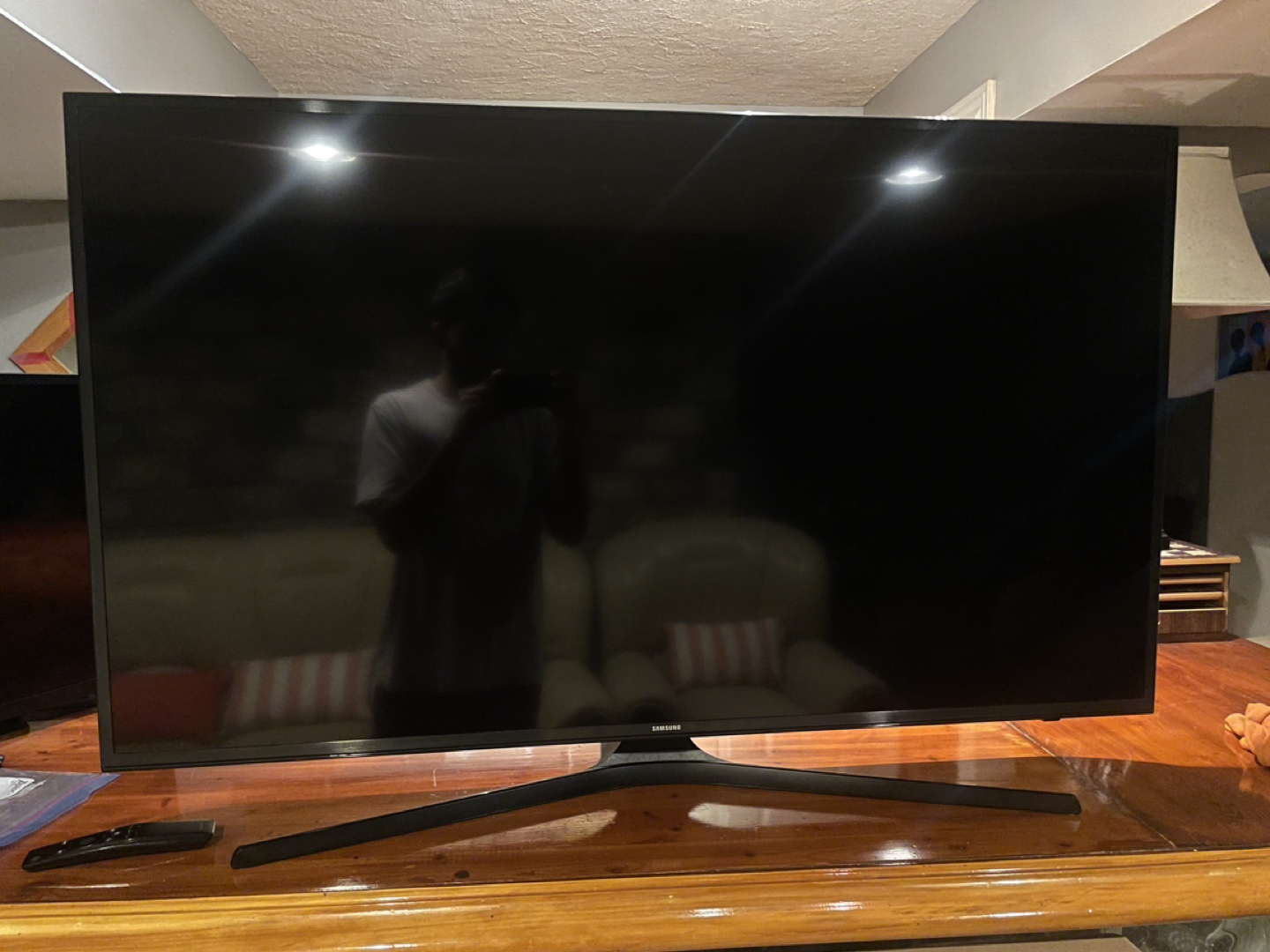 Samsung 4K HDR LED Smart TV (50”) - photo 2