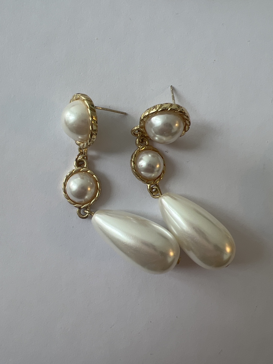 8 pieces of fashion jewelry thumbnail