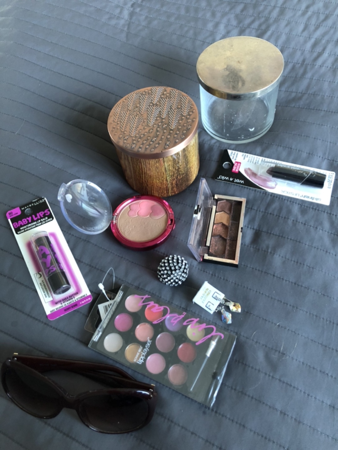 Misc makeup items thumbnail