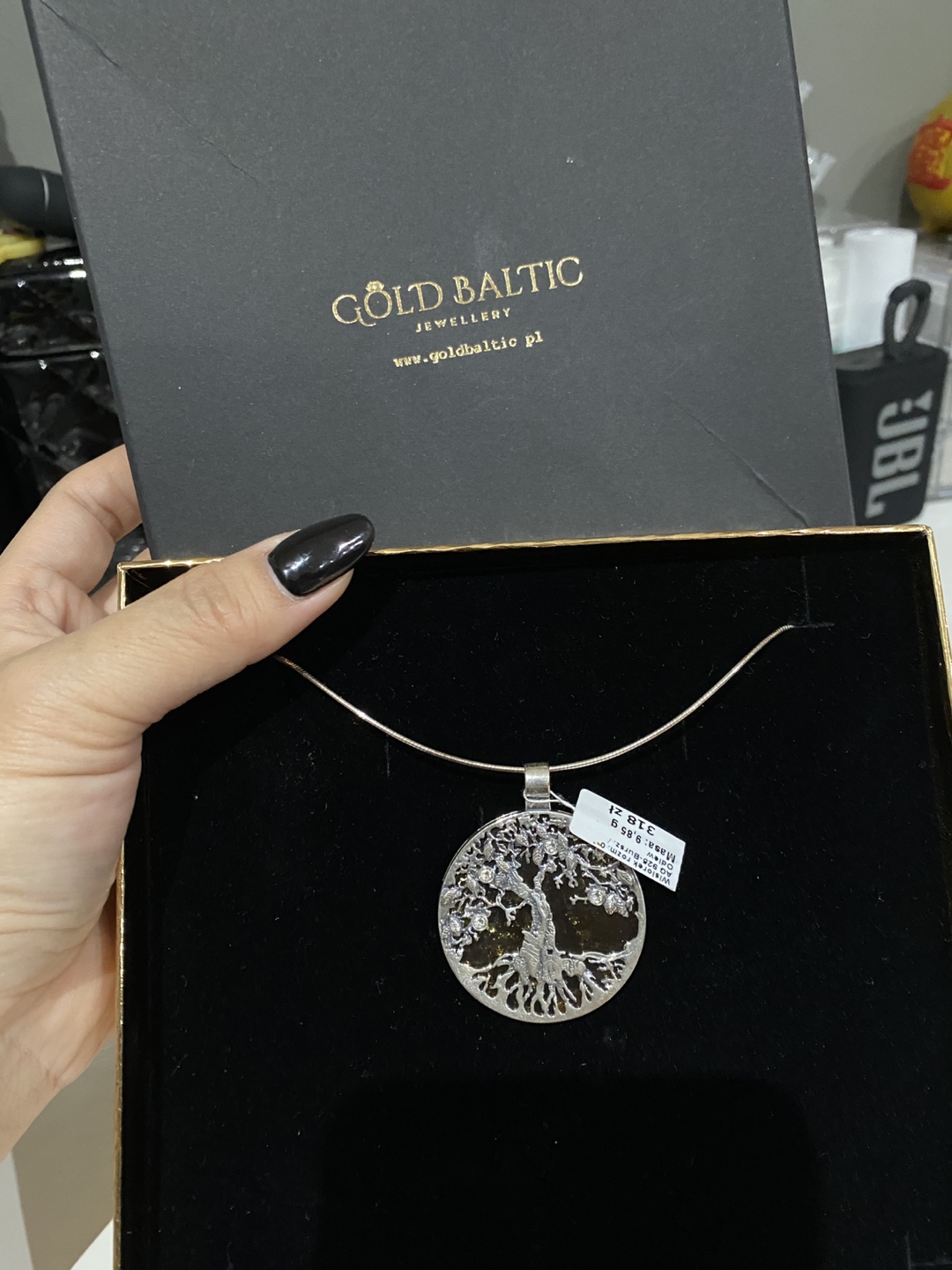 Necklace thumbnail