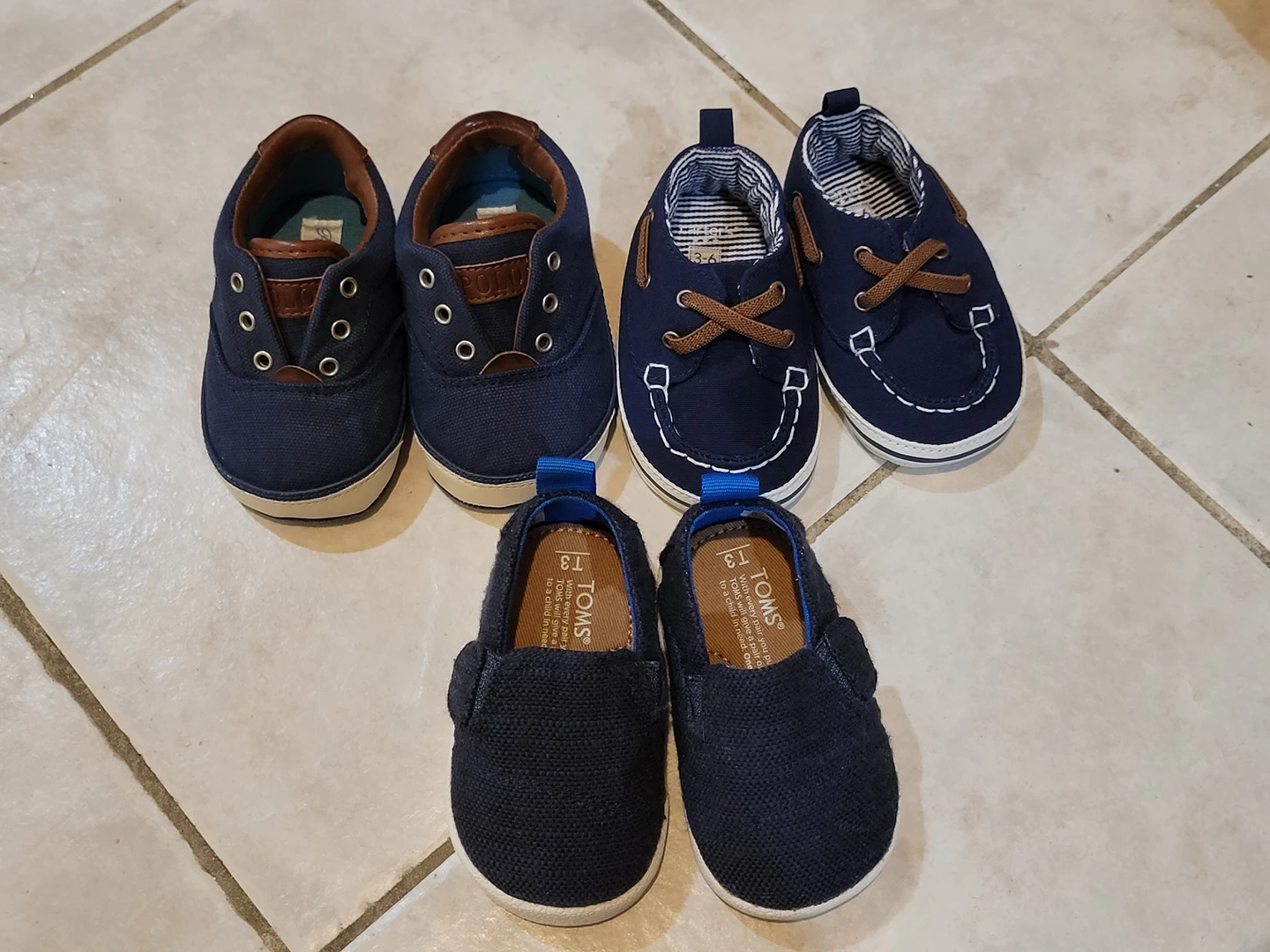 Brand name baby shoes lot thumbnail